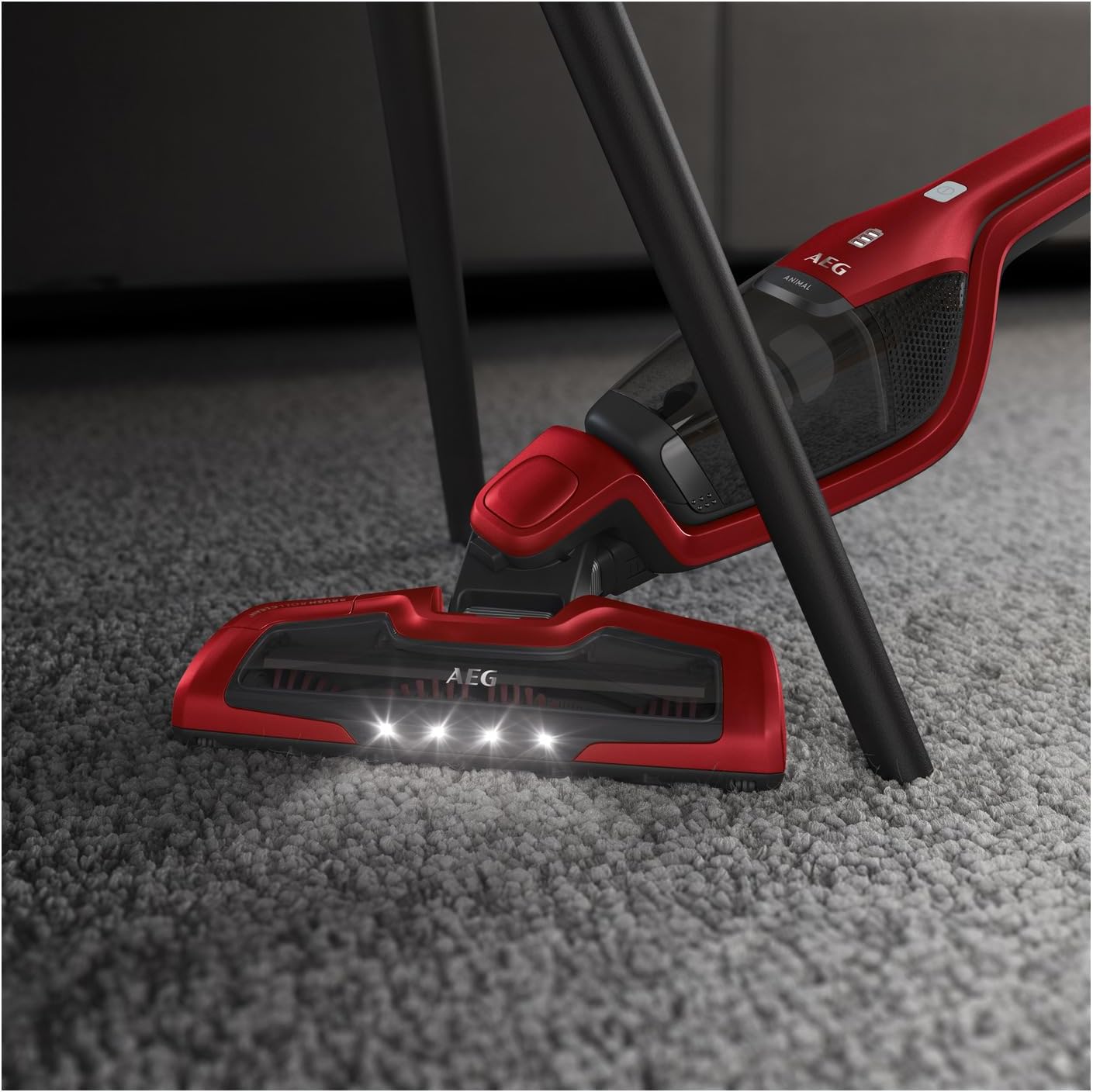 AEG Ergorapido CX7-2-45AN 2-in-1 Cordless Vacuum Cleaner, Bagless, Pet Hair Nozzle, Up to 45 Minutes Running Time, Freestanding, 180° Swivel, Brush Cleaning Function, LED Light, Red, Exclusive to Portable Red Chili - تصویر 6